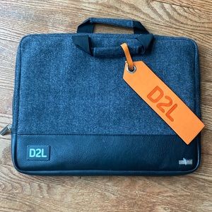 Bugatti D2L laptop sleeve bag with removable large branded luggage tag / ID tag